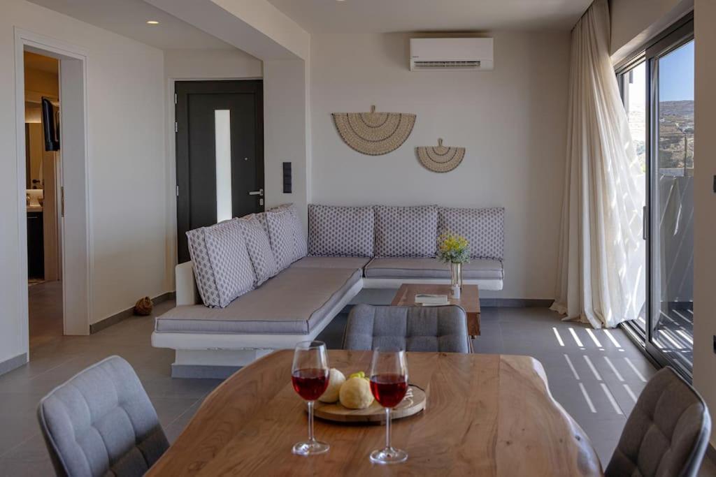 Pearl Suites And Villa Tinos Exterior foto
