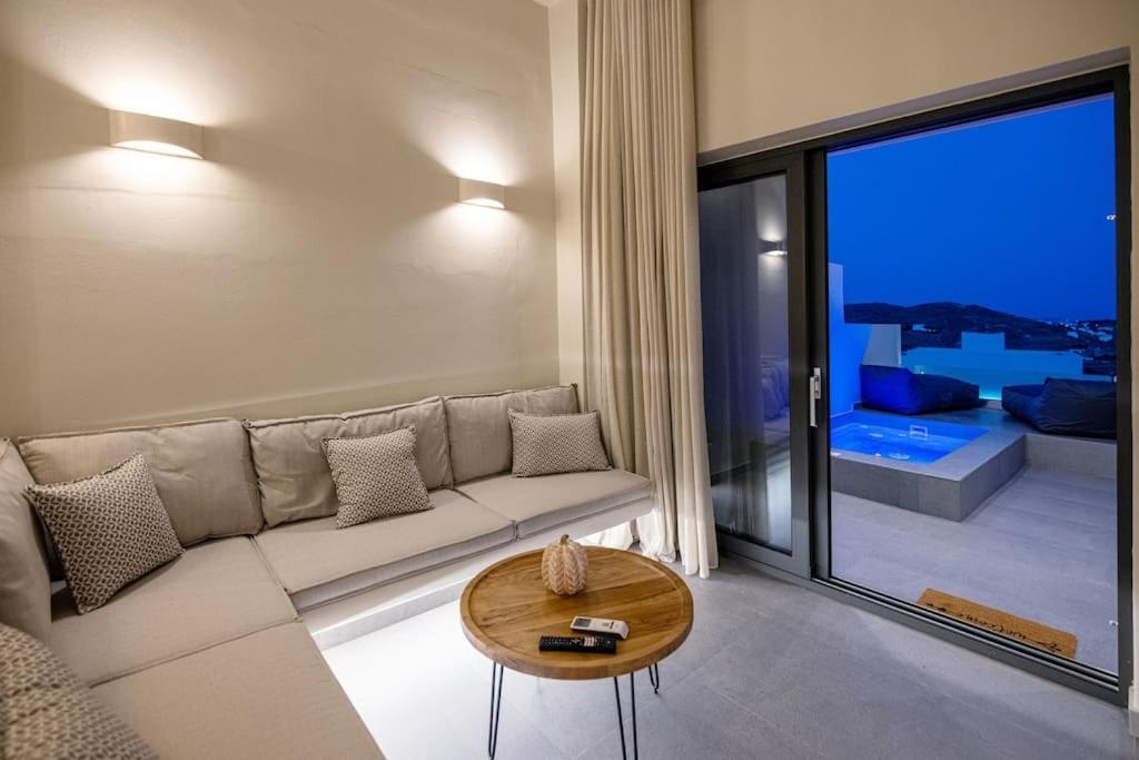 Pearl Suites And Villa Tinos Exterior foto